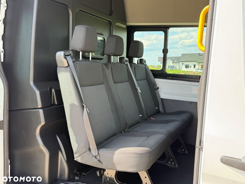 Ford Transit - 12
