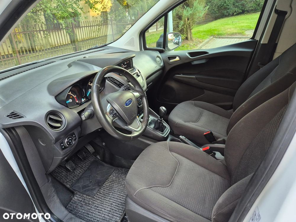 Ford Transit Courier - 7