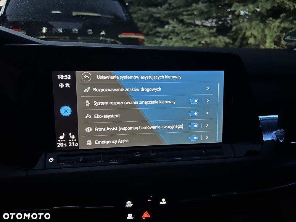 Volkswagen Golf 2.0 TSI OPF DSG Style - 27