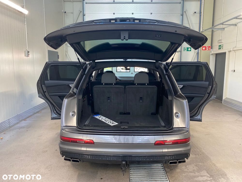 Audi Q7 - 24