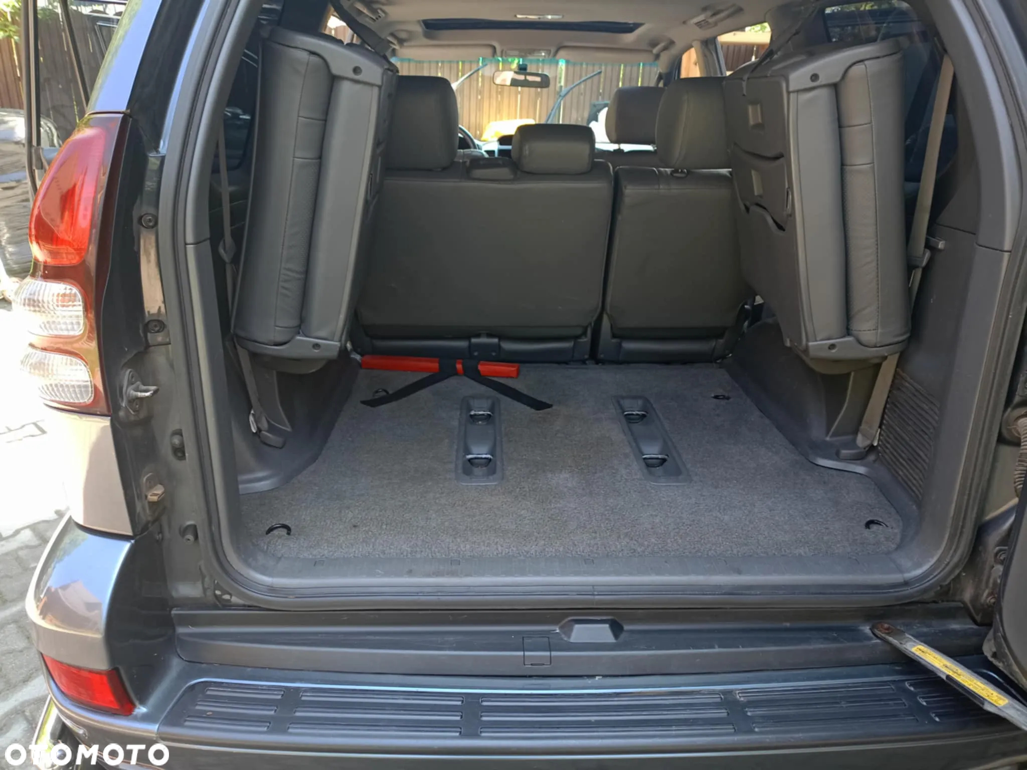 Toyota Land Cruiser - 9