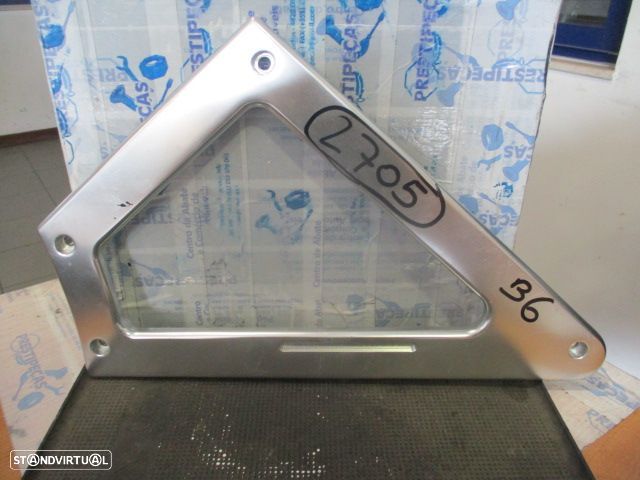 Grelha Friso 8N0857646 AUDI TT 2002 1.8TURBO 0P FD CONSOLA CENTRAL - 1