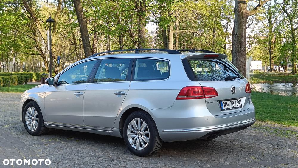 Volkswagen Passat 2.0 TDI Comfortline DSG - 4