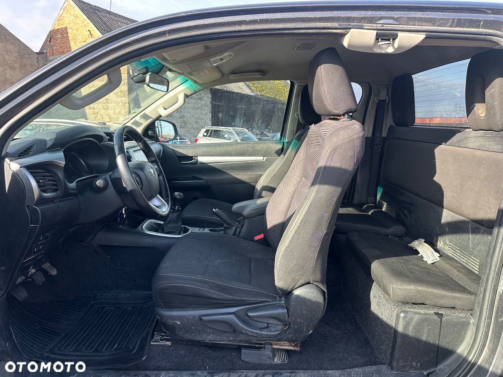 Toyota Hilux 4x4 Double Cab Duty Comfort - 9