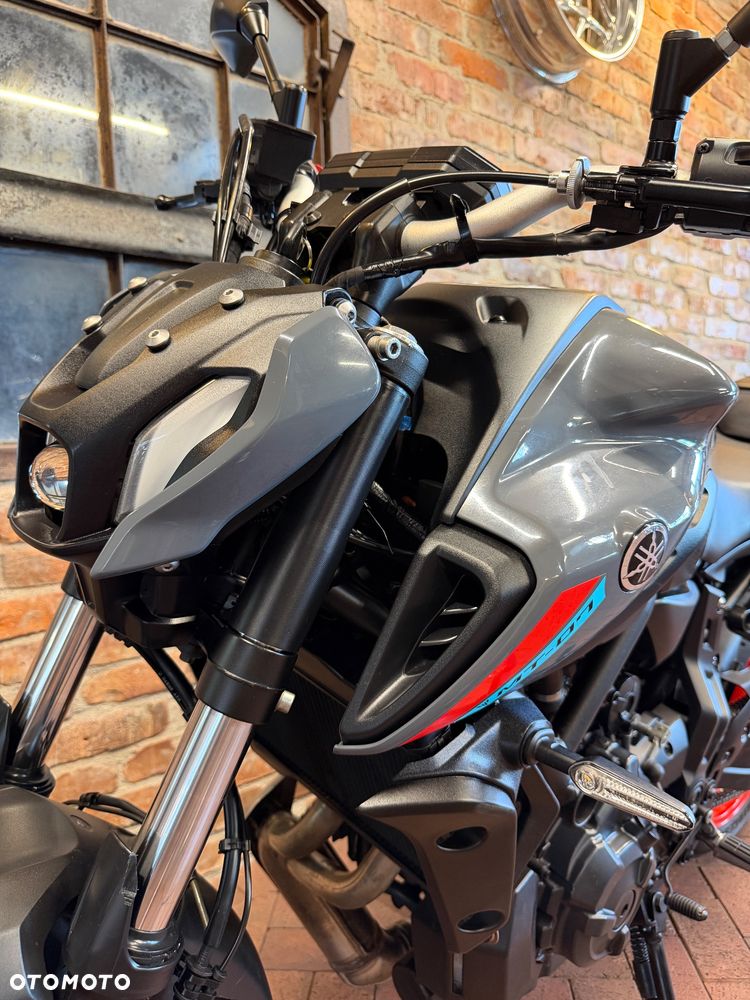 Yamaha MT - 8