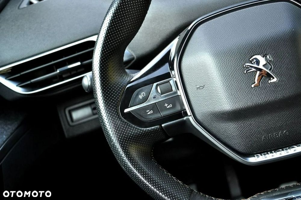 Peugeot 3008 1.2 PureTech Allure S&S - 34