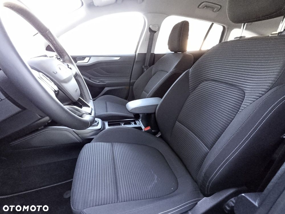Ford Focus SW 1.0 EcoBoost Titanium - 17