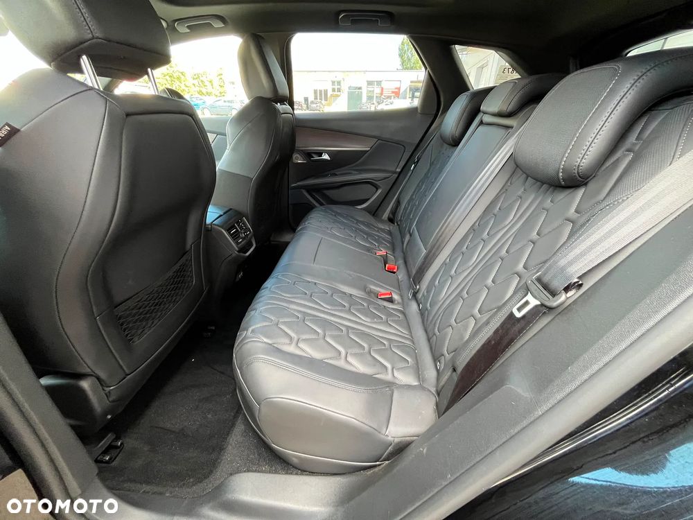Peugeot 3008 1.6 PureTech HYbrid4 GT Line S&S EAT8 - 18