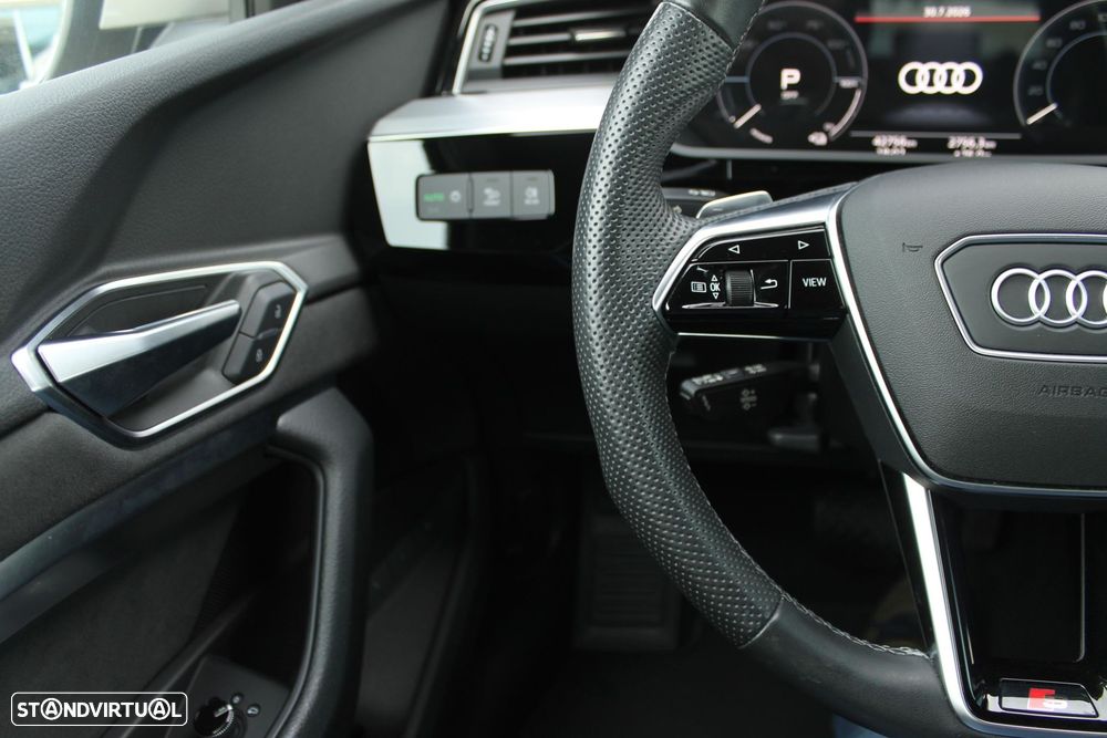 Audi e-tron 55 quattro S line - 16
