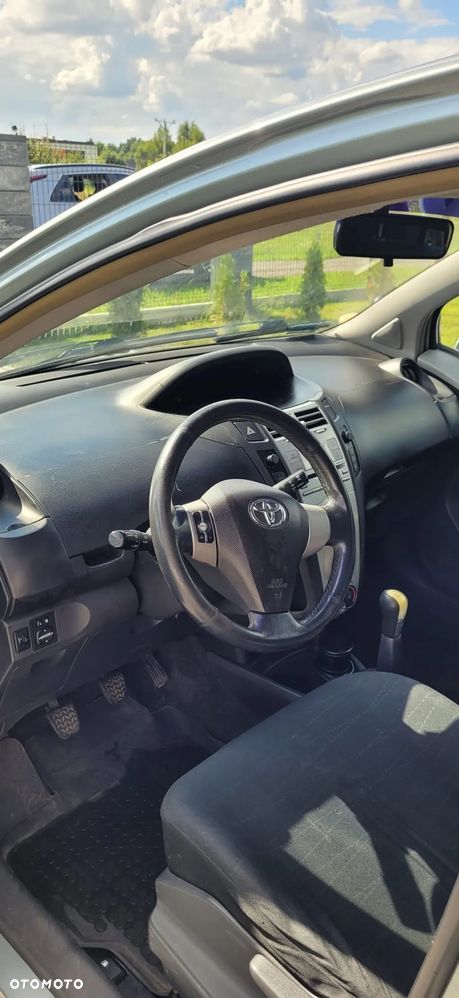 Toyota Yaris 1.4 D-4D Terra - 5