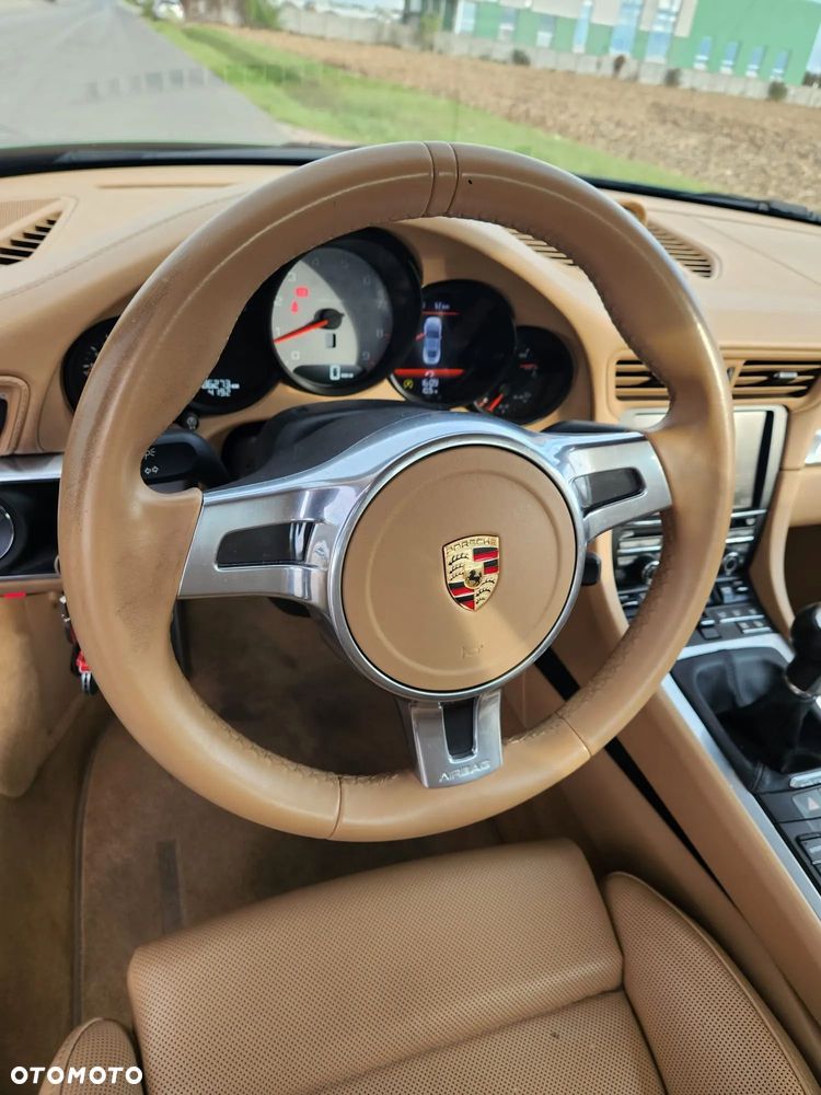 Porsche 911 Carrera S - 15