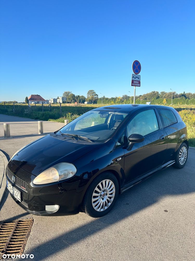Fiat Grande Punto 2006 photo 5
