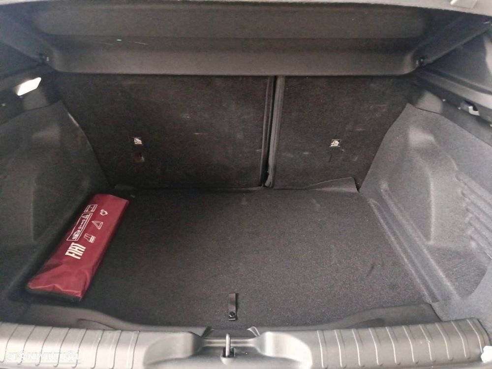 Fiat 600e 54 kWh (RED) - 7