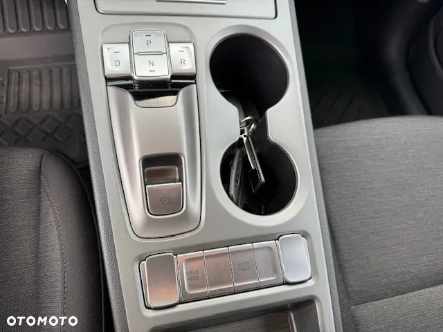 Hyundai Kona - 17
