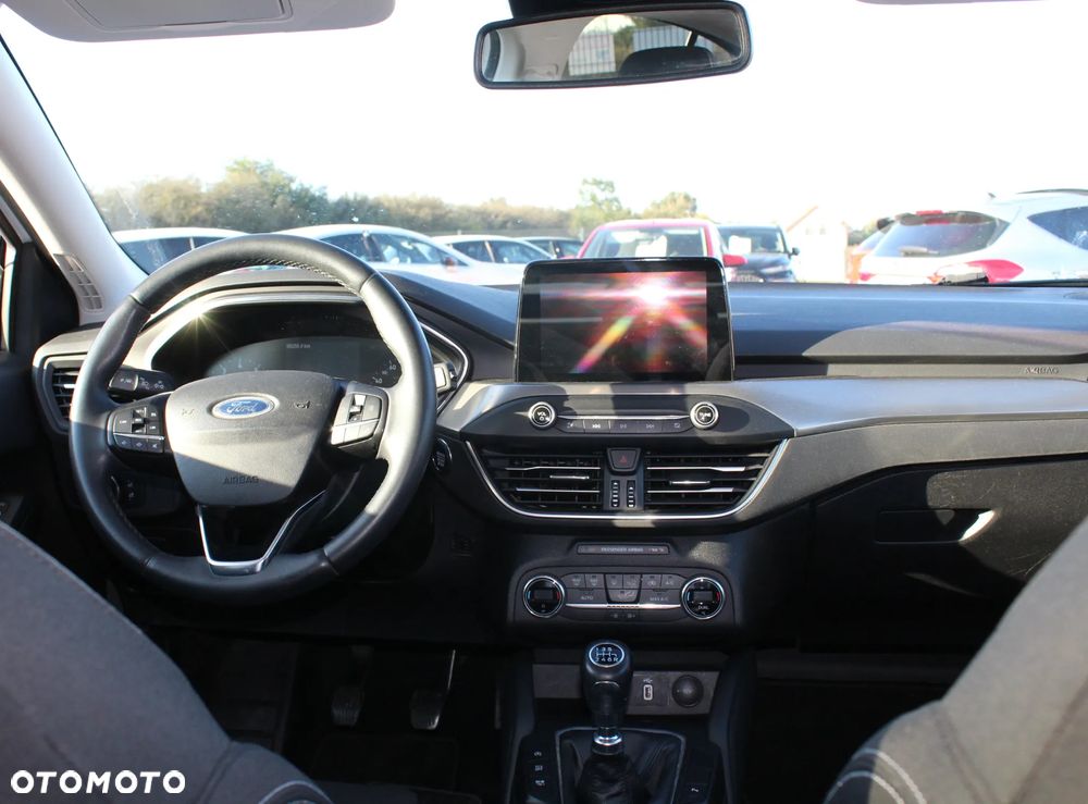 Ford Focus 1.0 EcoBoost Titanium - 14