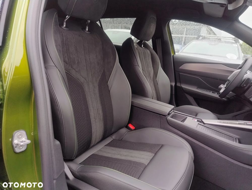 Peugeot 408 1.2 PureTech mHEV GT Exclusive S&S e-DSC6 - 36