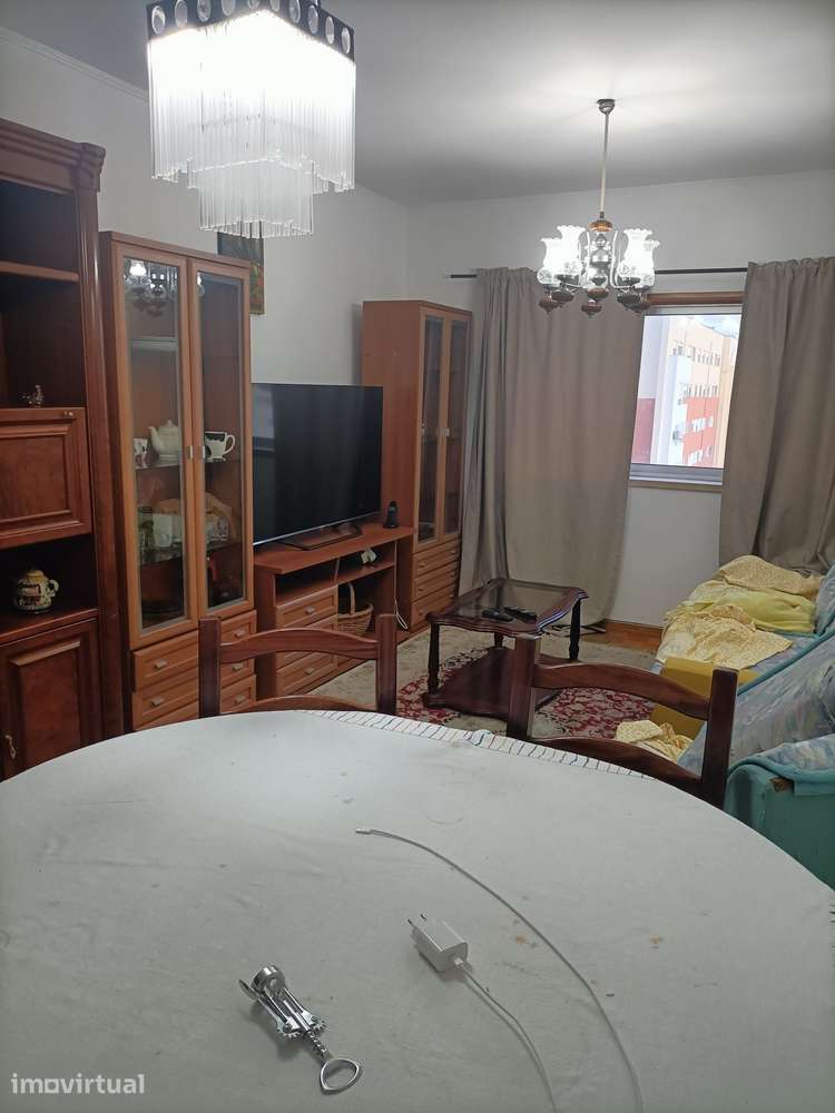 Vendo app T2 otima  localização praias da Caparica universidade Lisboa - Grande imagem: 2/26