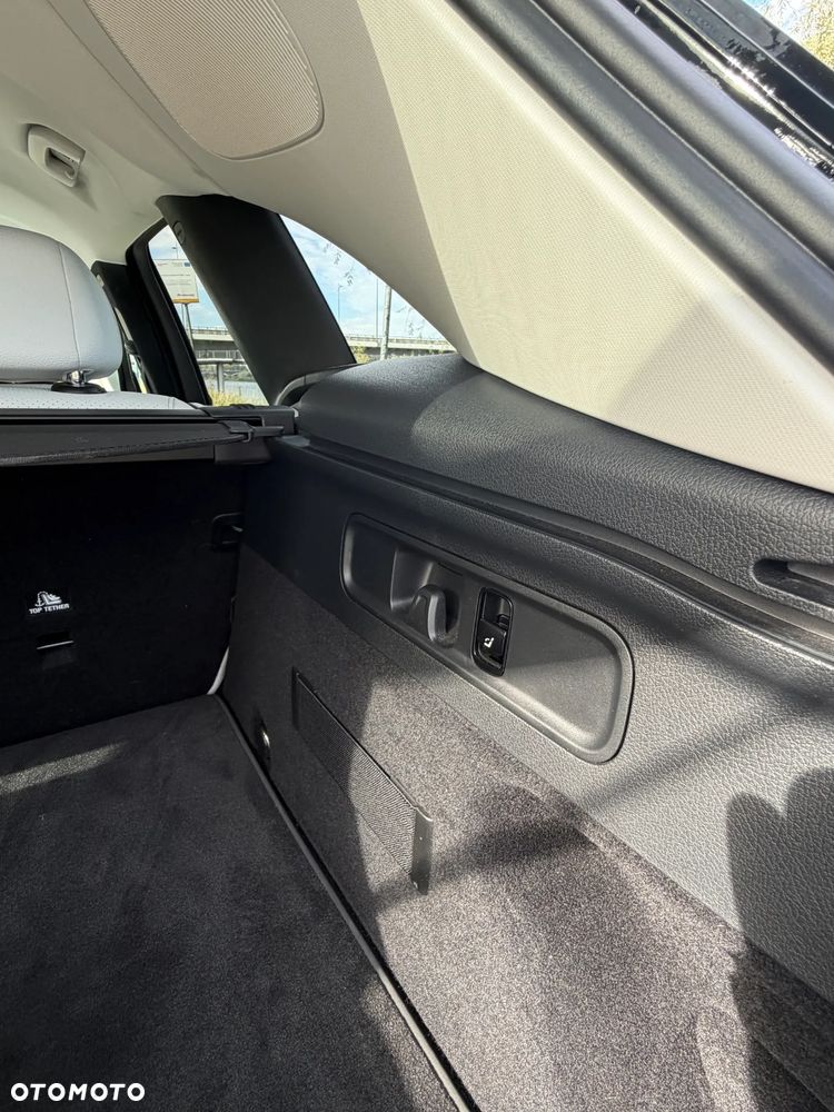 Mercedes-Benz GLC - 28