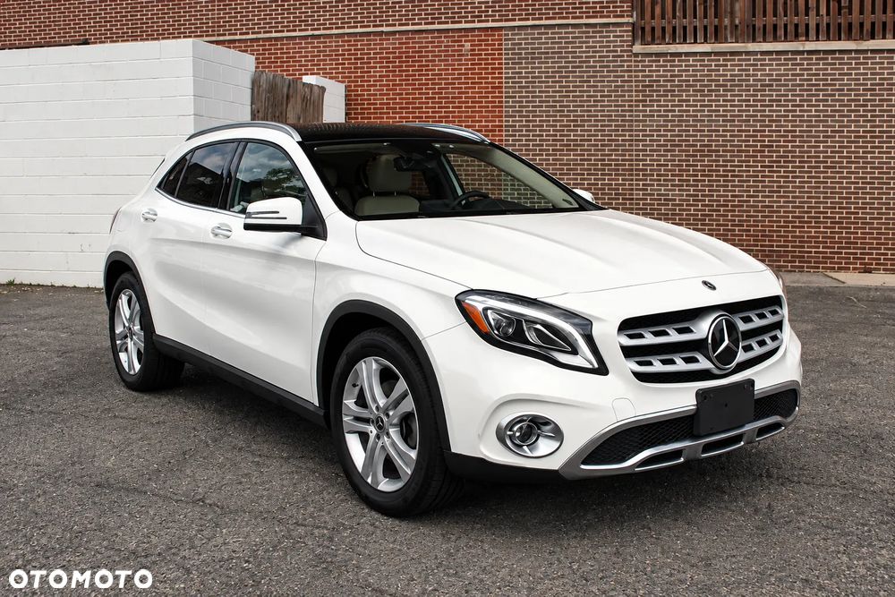 Mercedes-Benz GLA 250 4Matic 7G-DCT AMG Line - 1