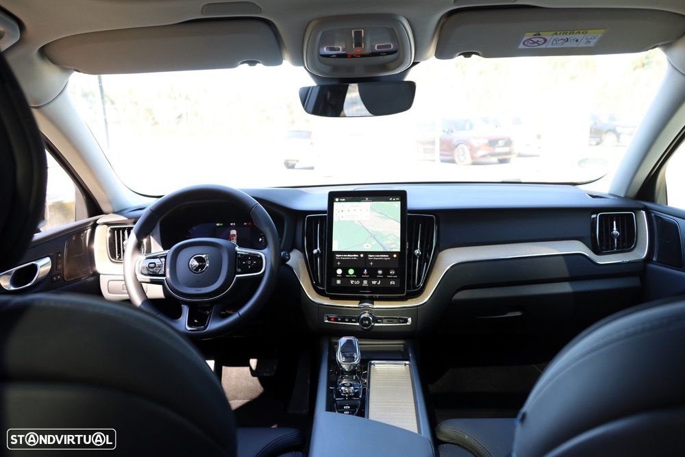 Volvo XC 60 T6 AWD Plus Bright - 23