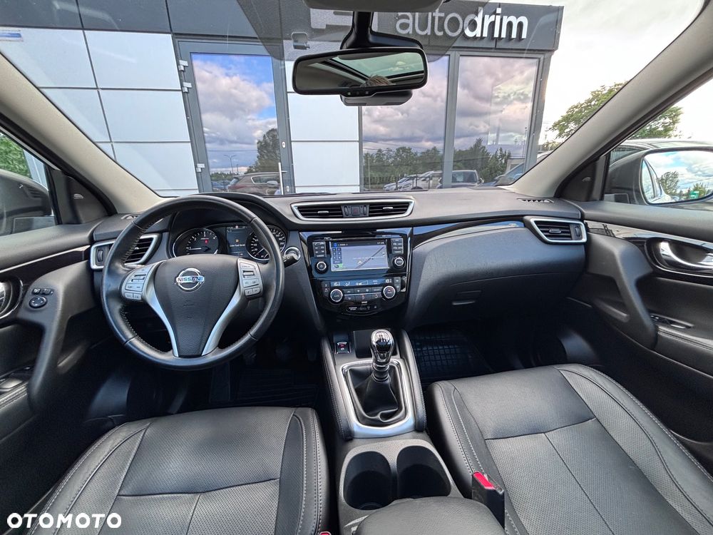 Nissan Qashqai 1.6 DCi TEKNA - 16