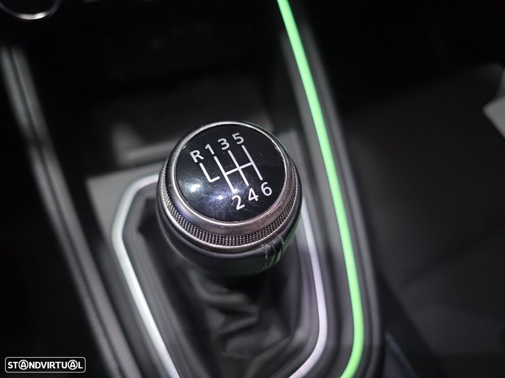 Renault Clio 1.0 TCe Esprit Alpine - 17