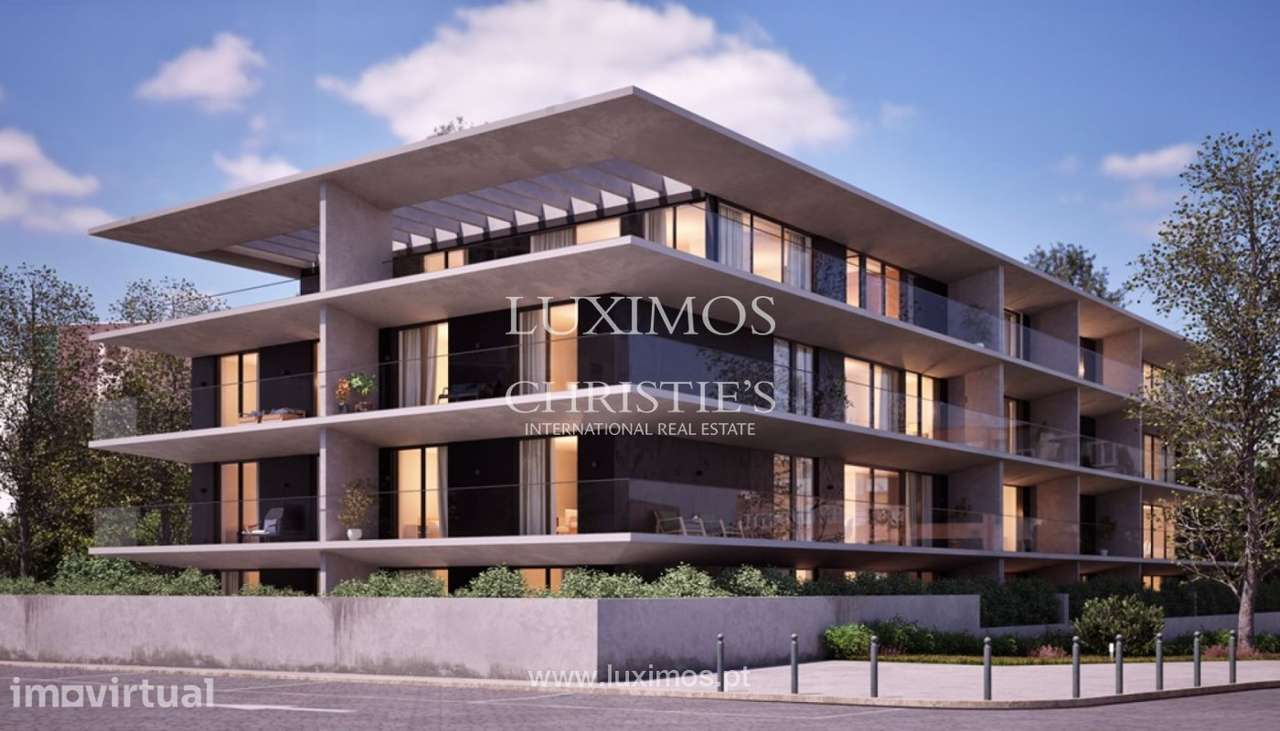 Apartamento T3 com varanda, à venda, Porto - Grande imagem: 2/9
