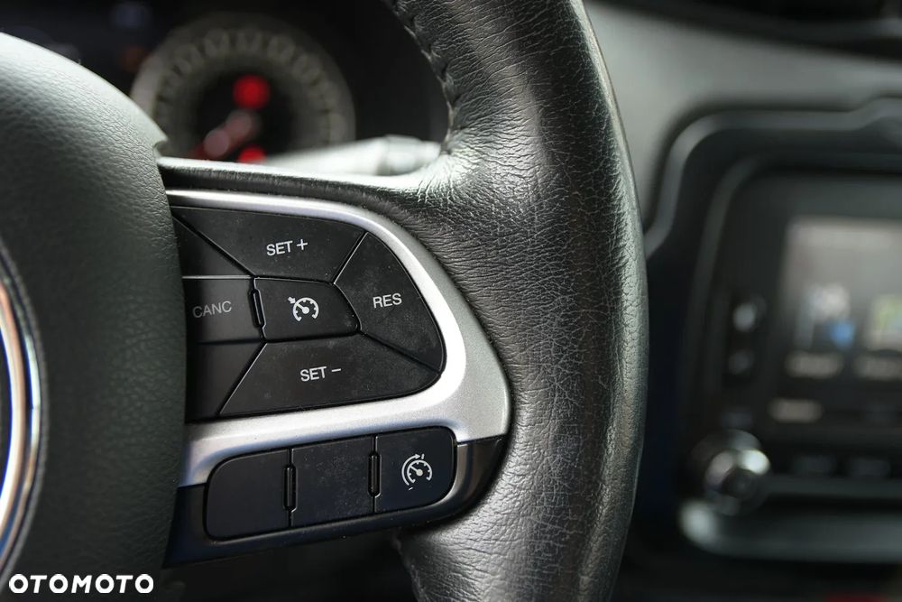 Jeep Renegade 1.4 MultiAir Limited - 30