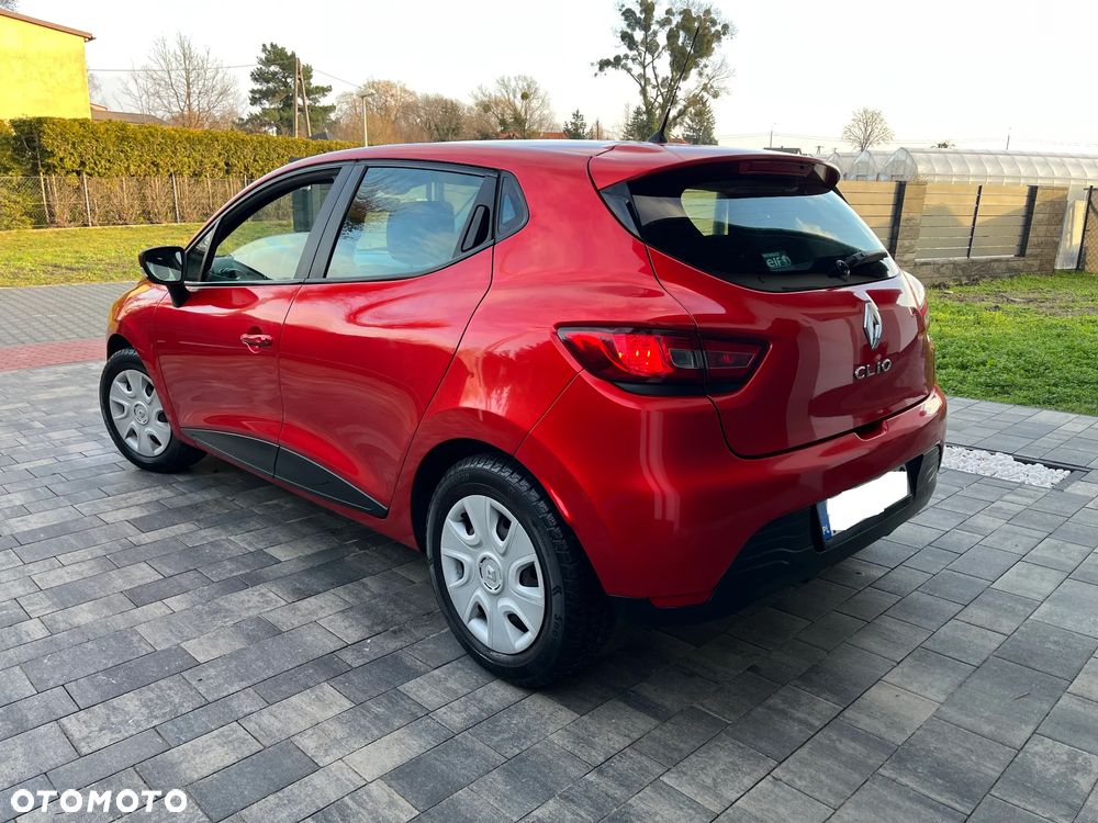 Renault Clio 1.2 16V Life - 11
