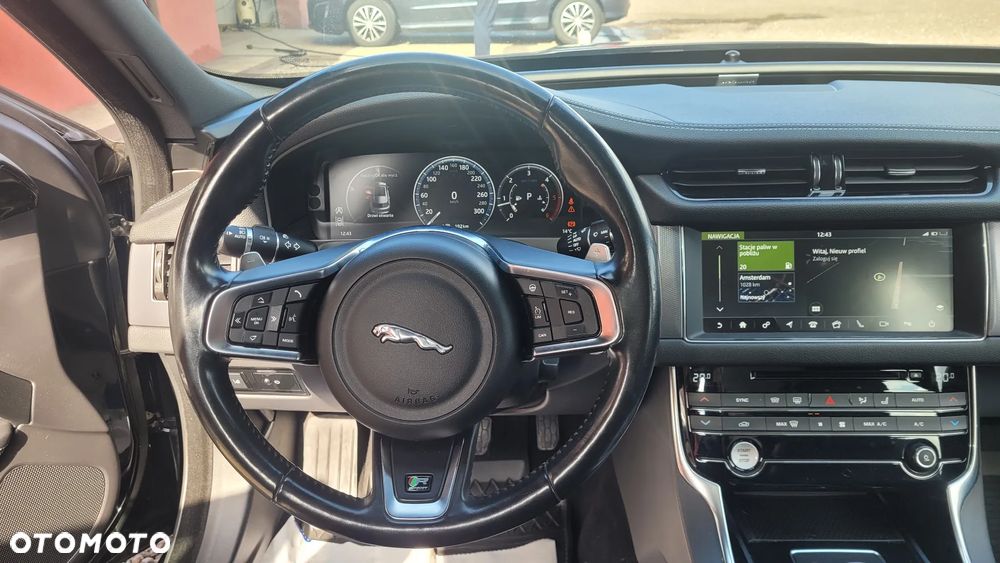 Jaguar XF 20d Portfolio - 20