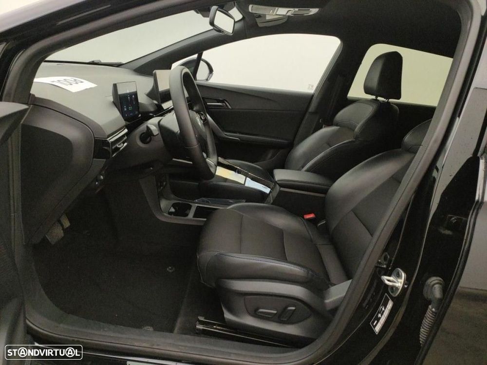 MG MG4 64 kWh Luxury - 5