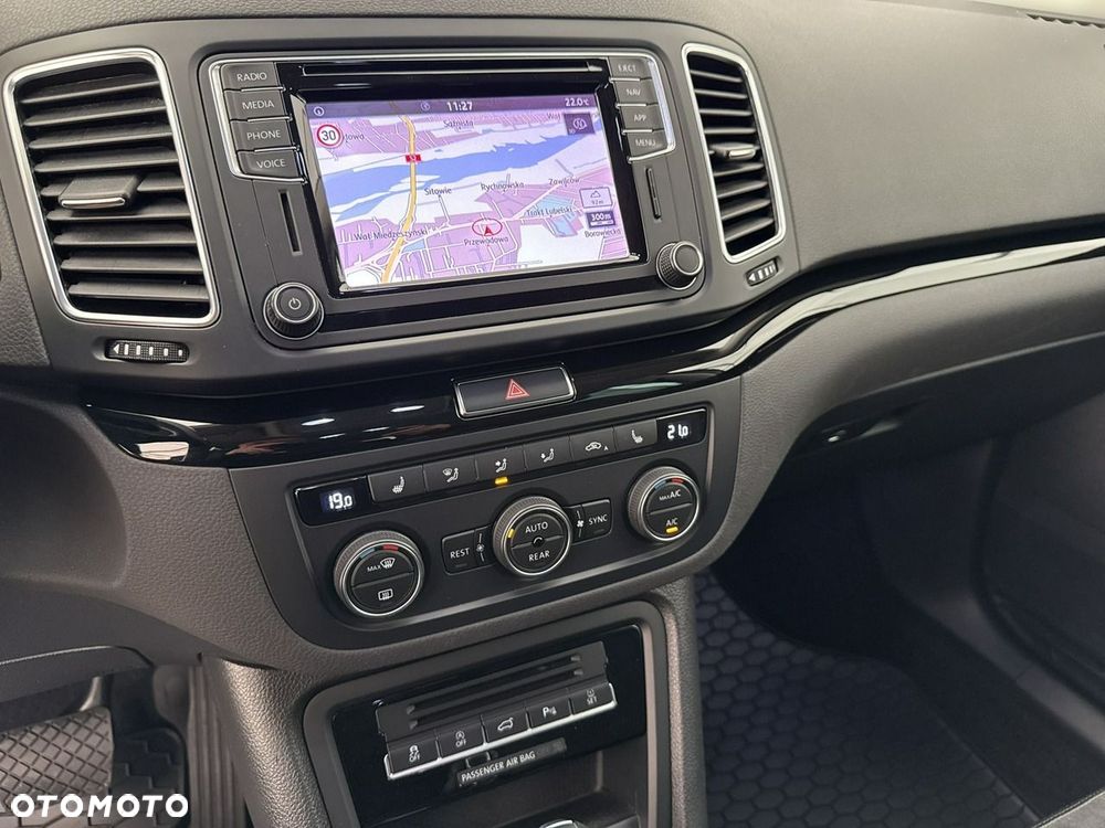Volkswagen Sharan - 27