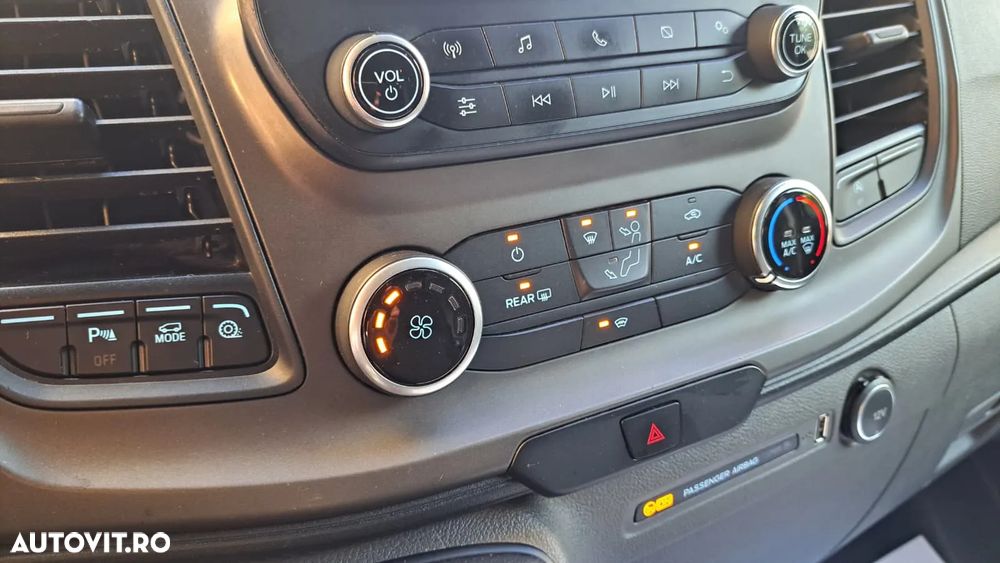 Ford Transit Custom Kombi 320 2.0 EcoBlue 130 CP L2H1 Trend - 32