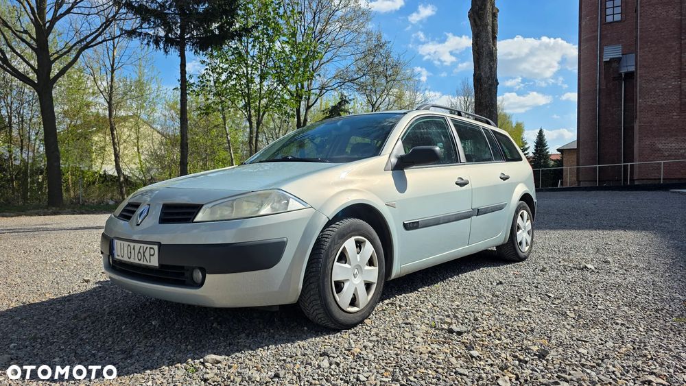 Renault Megane 1.6 Grandtour Confort Authentique - 4