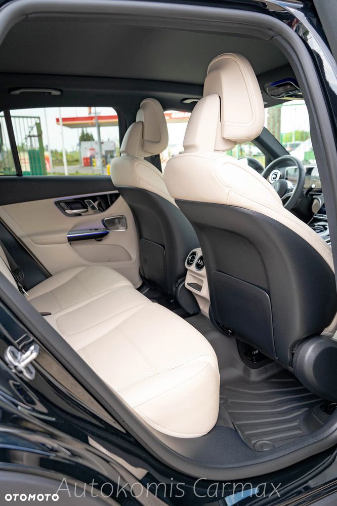 Mercedes-Benz GLC - 24