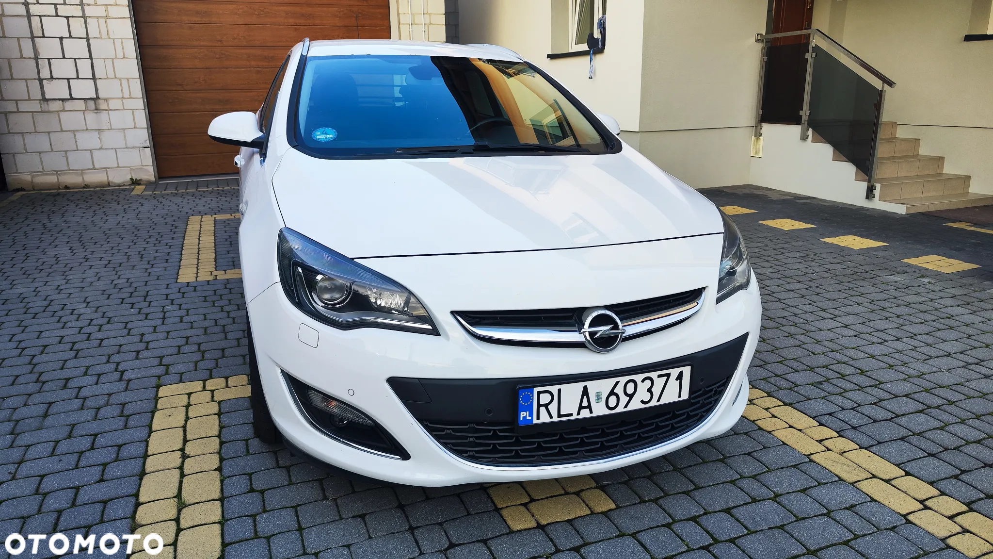 Opel Astra GTC 1.4 Turbo - 3