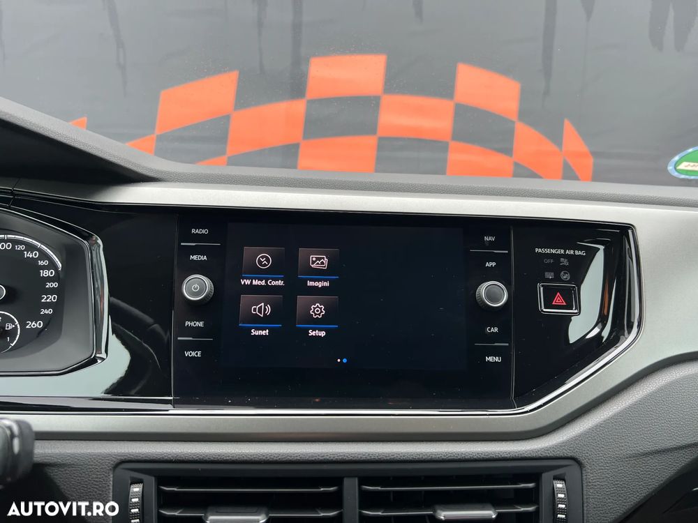 Volkswagen Polo 1.6 TDI SCR Highline - 20