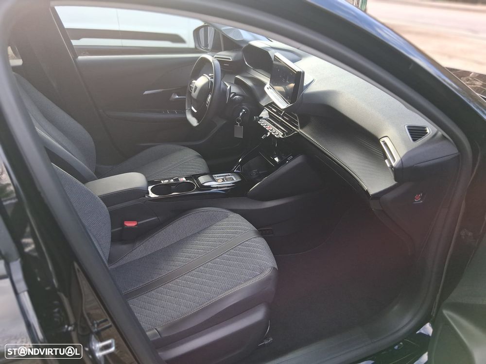 Peugeot 208 1.2 Hybrid Allure e-DCS6 - 11