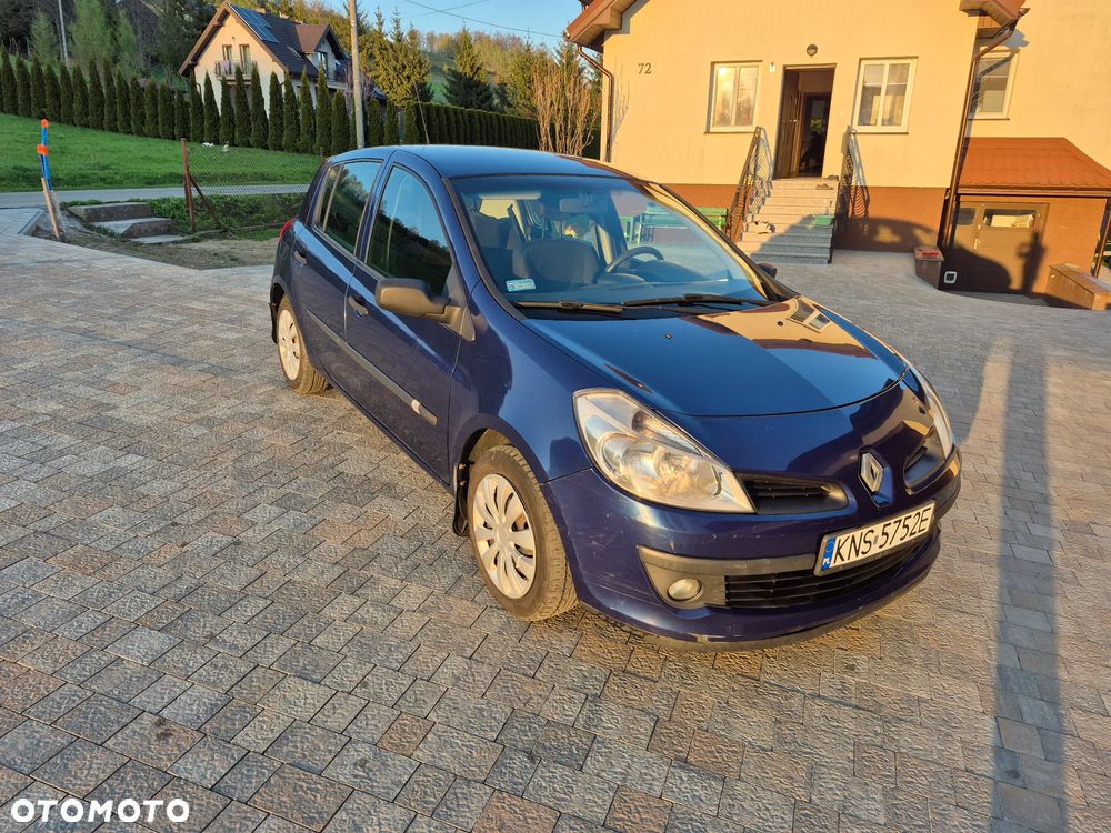 Renault Clio - 7