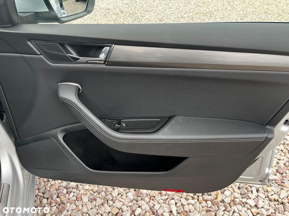 Skoda Superb 2.0 TSI Style DSG - 34