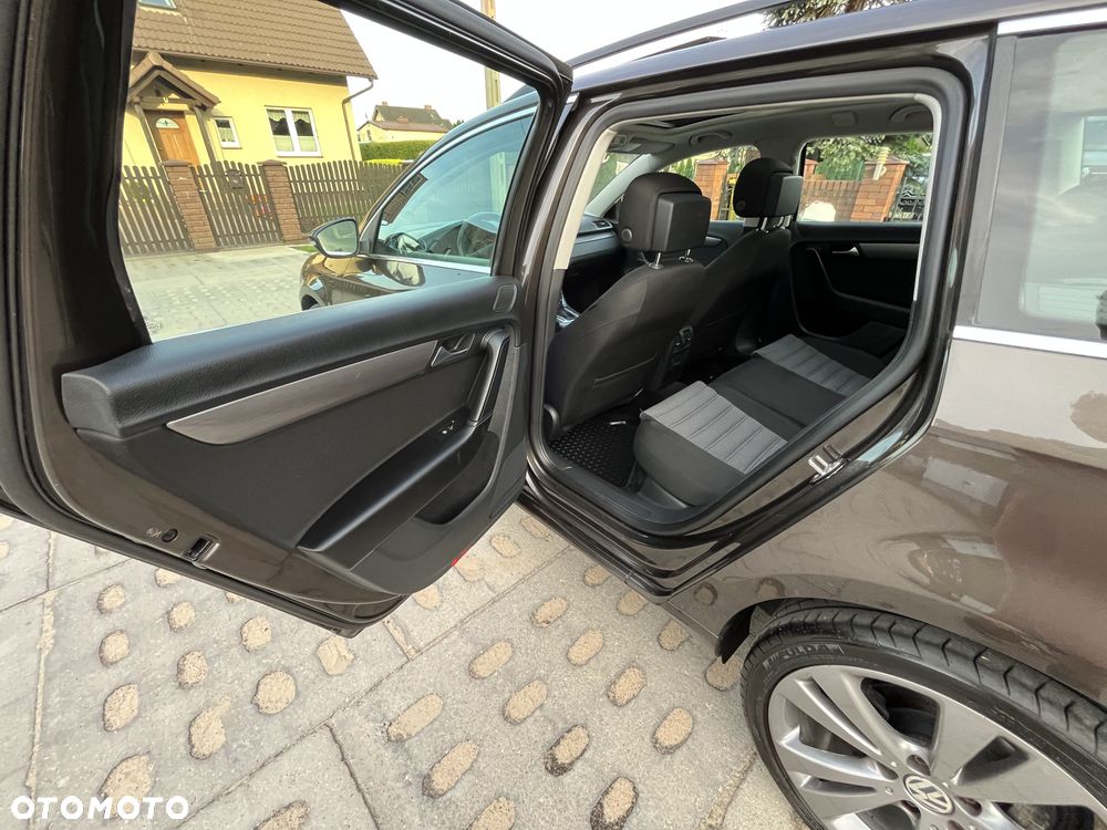 Volkswagen Passat 2.0 TDI DSG BlueMotion Technology Highline - 9