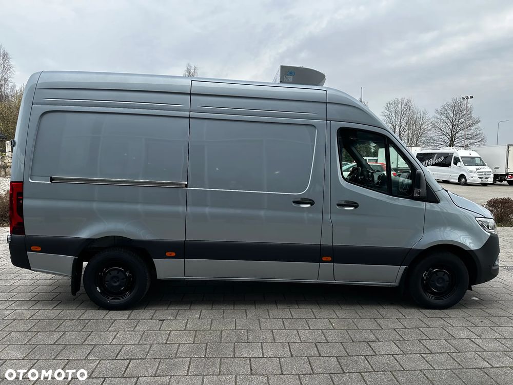 Mercedes-Benz Sprinter - 6