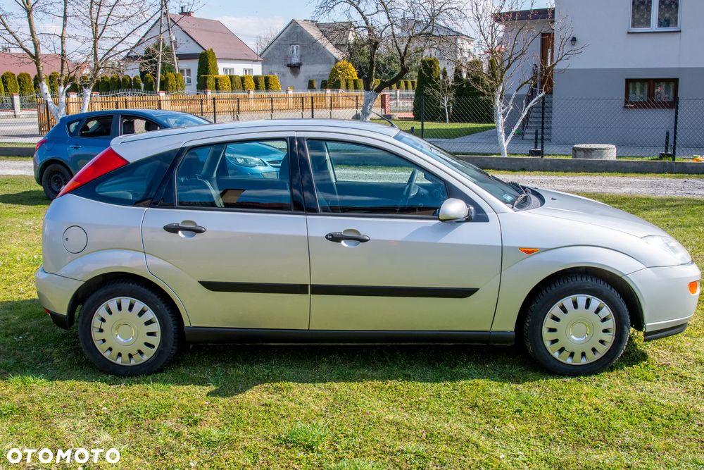 Ford Focus Trend - 2