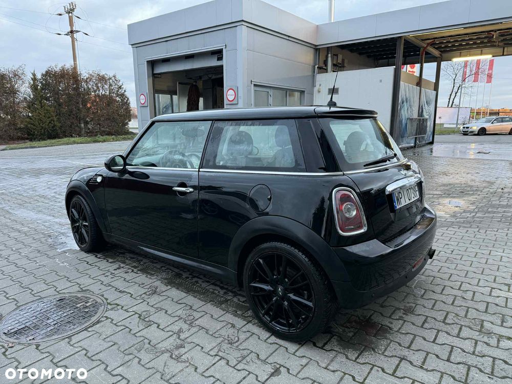 MINI Cooper Standard - 5