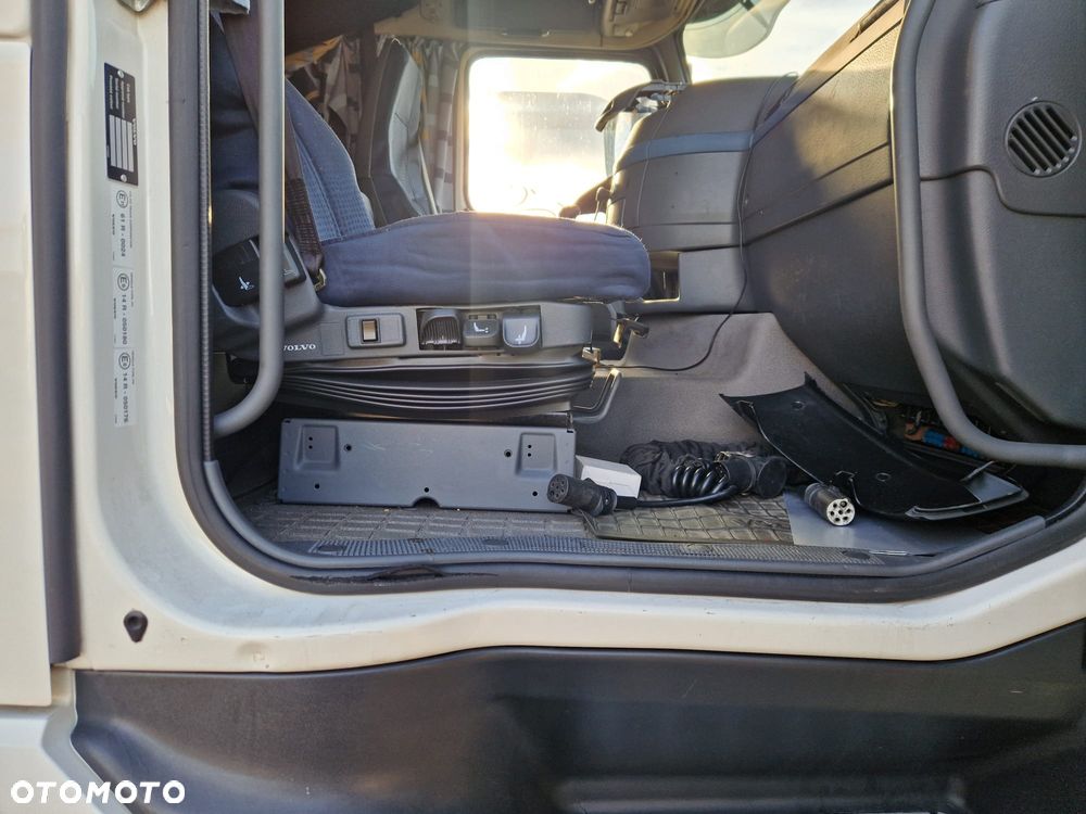 Volvo Rama Odnowiona, Opony 10 mm bieżnika MEGA - 10