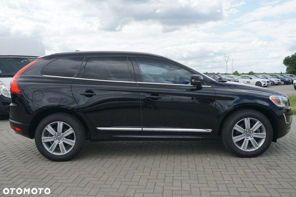 Volvo XC 60 T5 AWD Inscription - 4