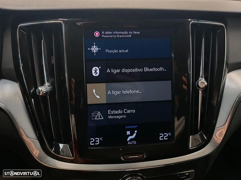 Volvo V60 2.0 B4 Momentum Geartronic - 20