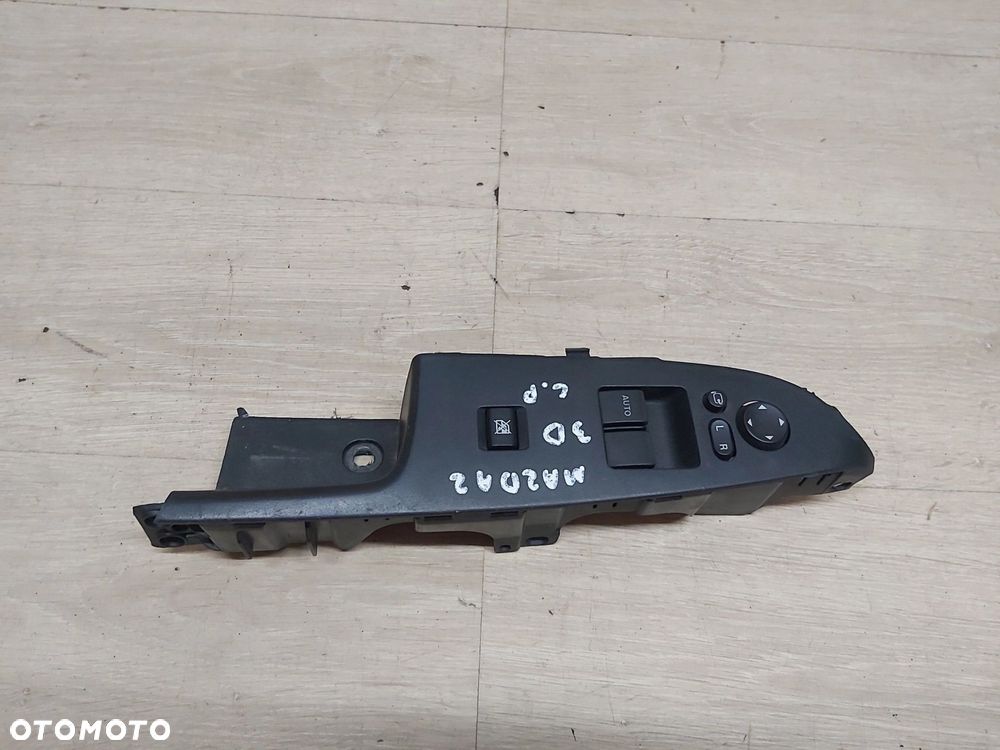 MAZDA 2 II DE przełącznik szyb lusterek lewy przód - 1