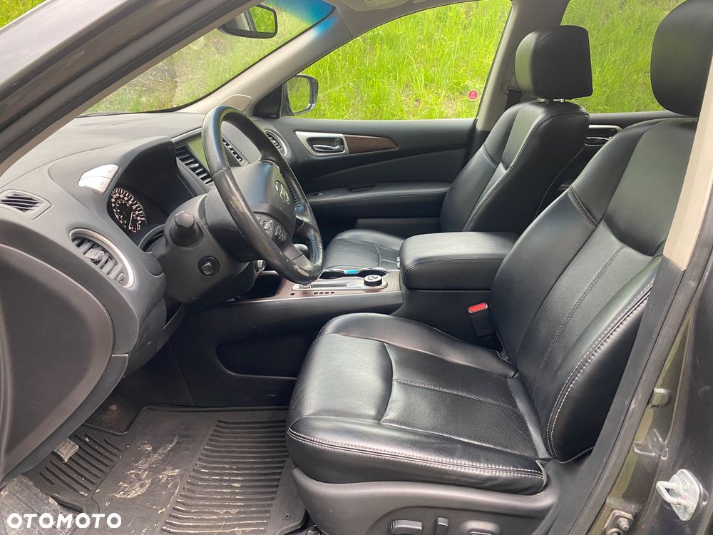Nissan Pathfinder - 13