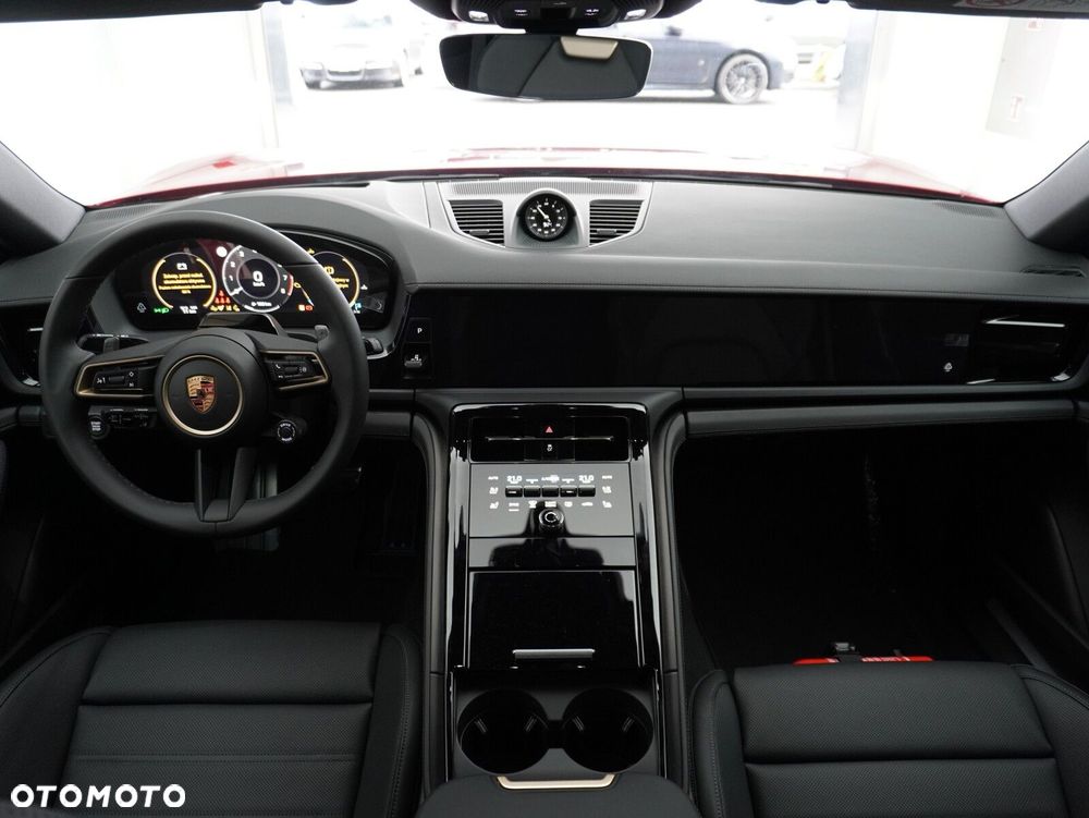 Porsche Panamera 4 - 35